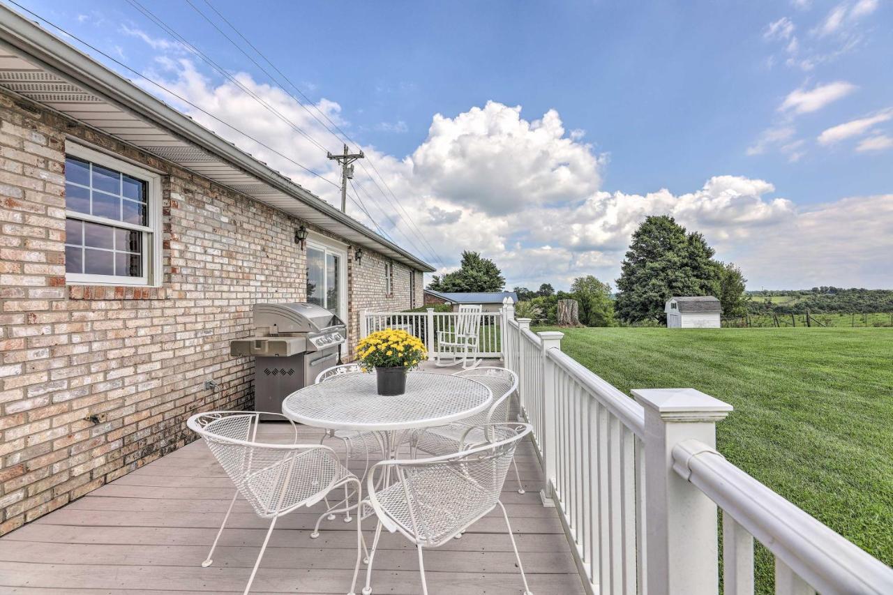 Charming Williamstown Retreat With Private Yard Villa Exteriör bild
