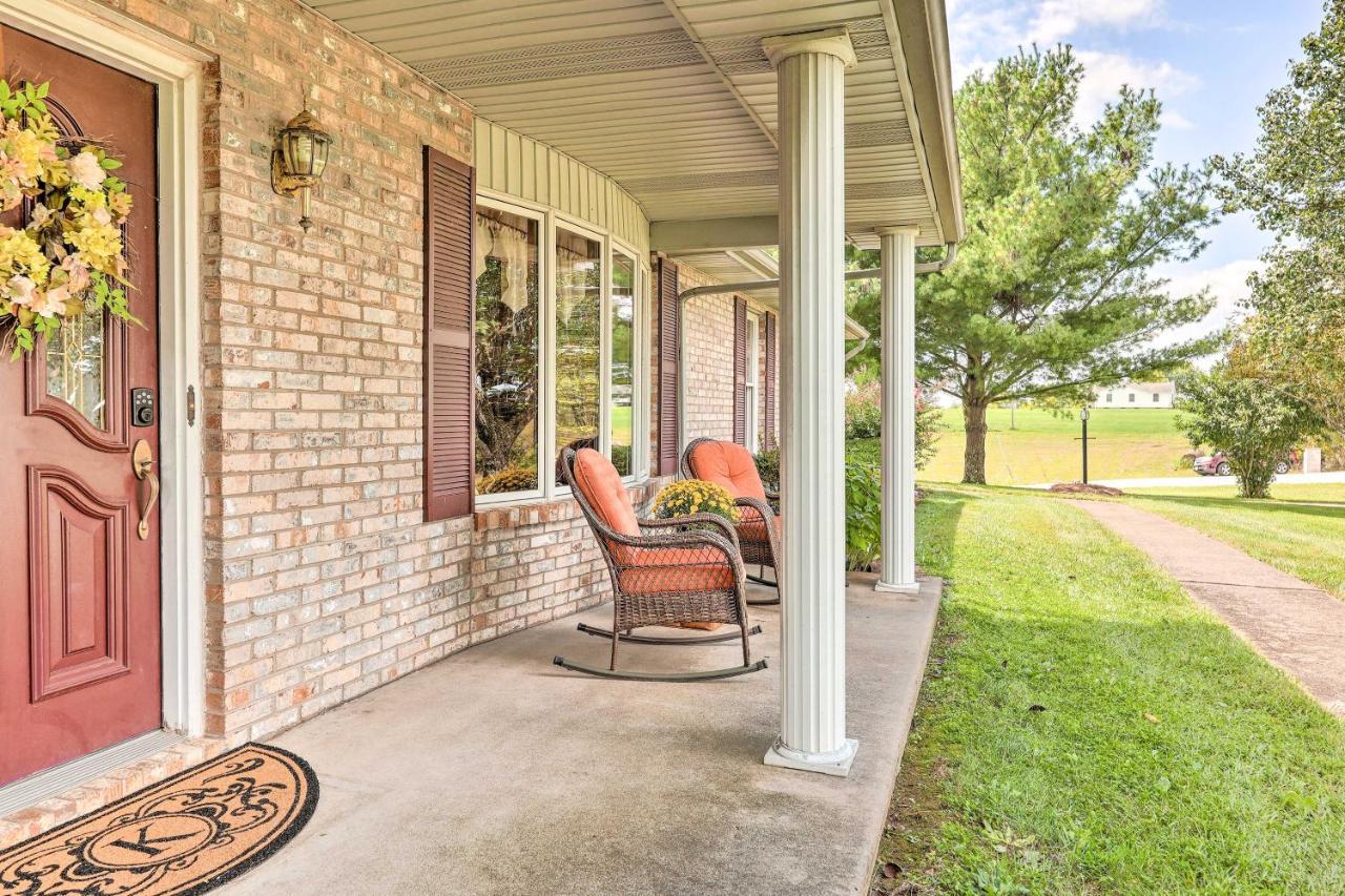 Charming Williamstown Retreat With Private Yard Villa Exteriör bild